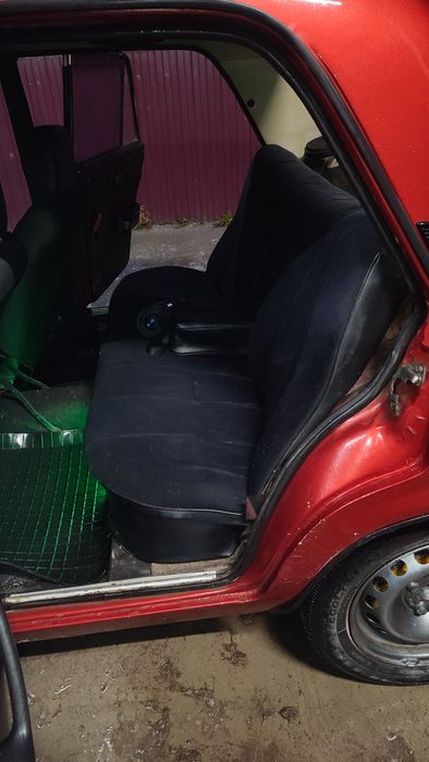 Ваз 2105 у гарному стані(торг біля капоту)