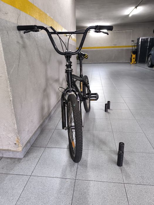 Bicicleta Bmx preta