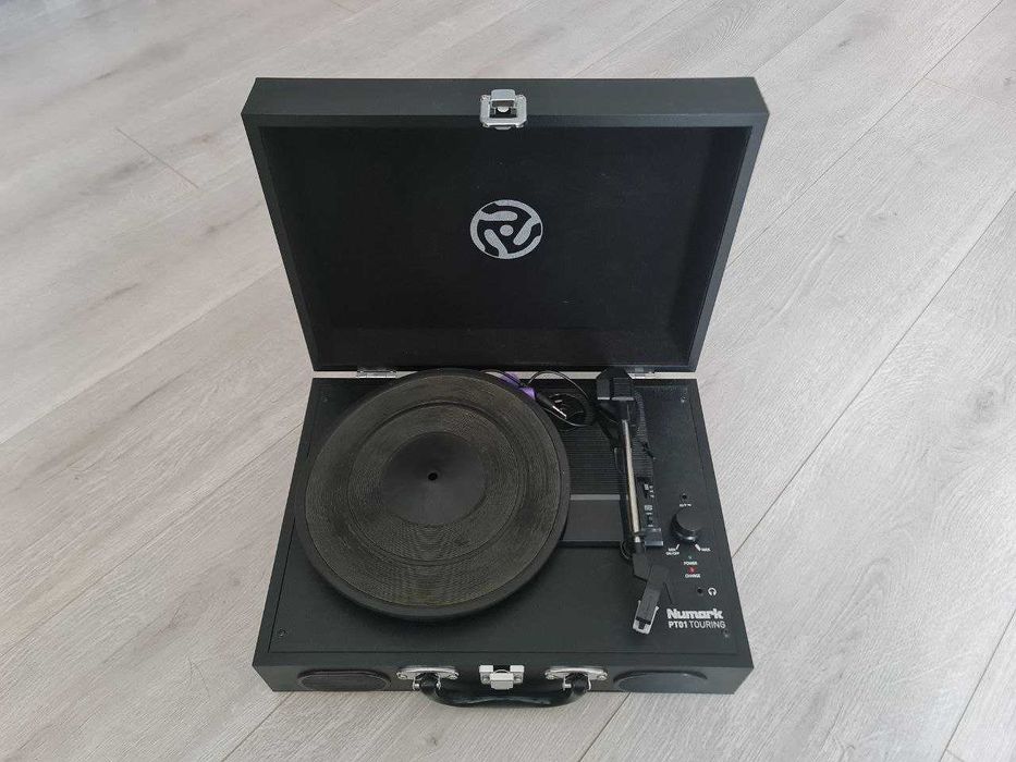 Продам вініловий програвач Numark PT01 touring