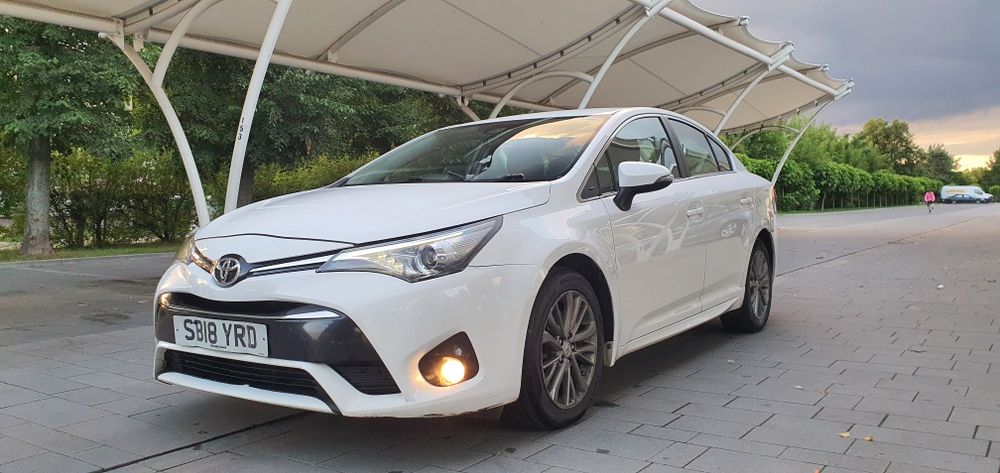 Toyota avensis 2.0 d 4 d 2018 anglik