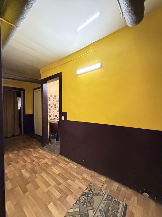 В продажу цокольне приміщення з ремонтом , 120 кв м , нежитлове