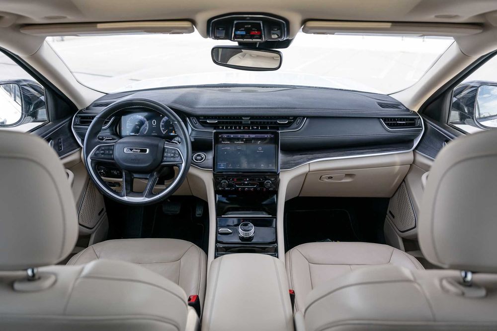 Wynajem Wypożyczalnia Samochodów JEEP GRAND CHEROKEE V6 + GAZ