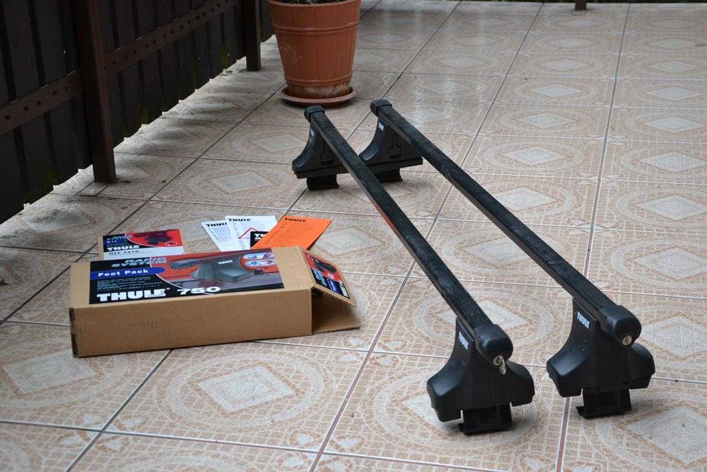 Hyundai i10 THULE Bagaznik dachowy,Belki bazowe,Relingi