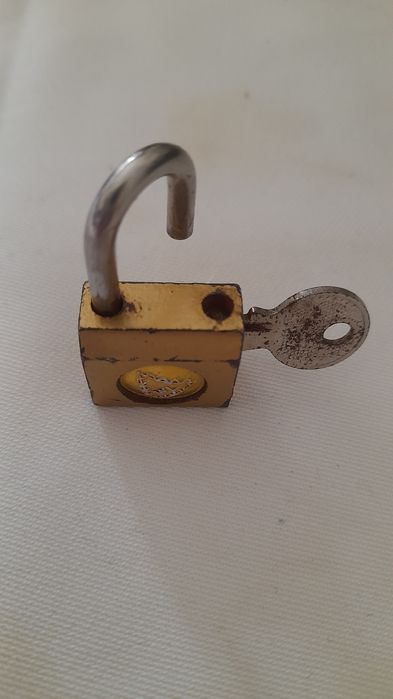 Cadeado vintage WL 2x2 cm -  Bom estado