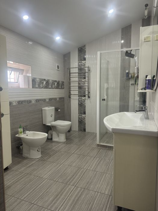 Продаж Заміський Будинок