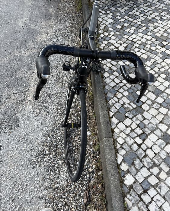 Bicicleta Estrada  B’TWIN Shimano 105 – Tamanho M