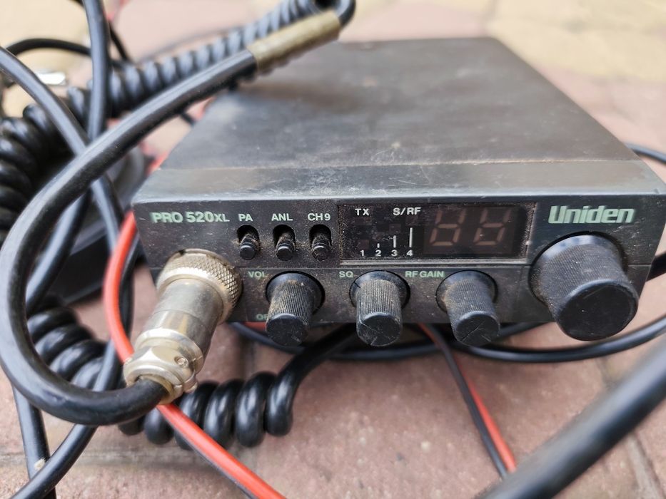 CB radio Uniden Pro 520XL plus antena