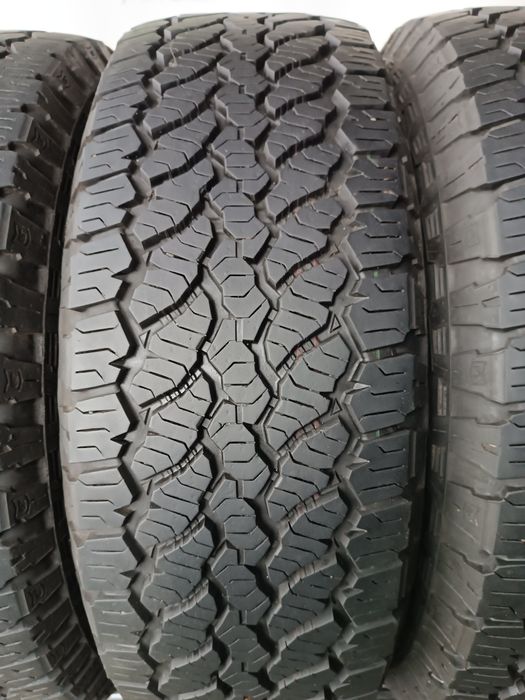 Всесезонні шини 235/65 R17 General grabber at3