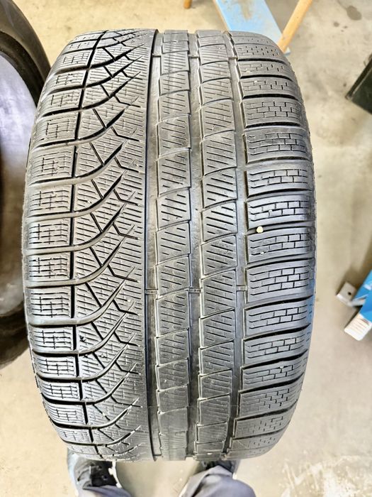 285/40/19 і 255/45/19 Pirelli (зима) 4шт