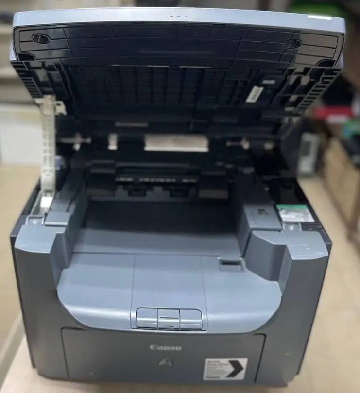 Лазерний принтер (МФУ) Canon 4018, в гарному стані: 3 900 грн ...