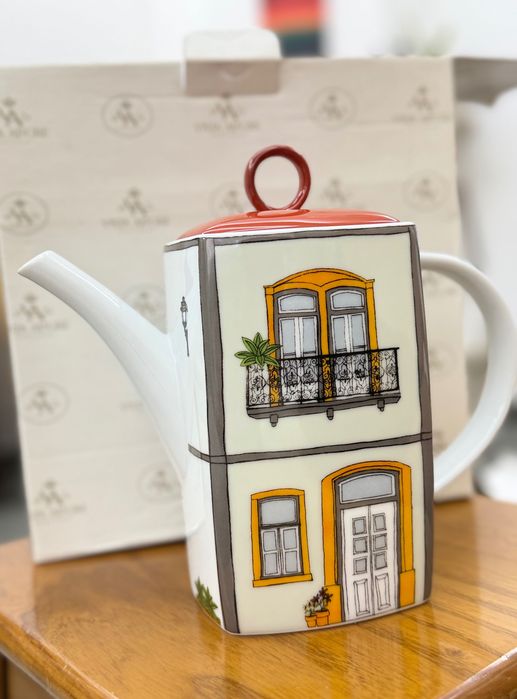 Vista Alegre Alma de Lisboa – Serviço de Café Completo, 12 Chávenas – Novo