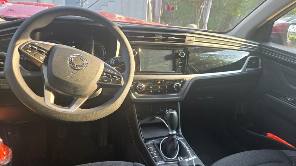 Ssangyong Korando 1.5 benzyna  uszkodzone pali  jezdzi