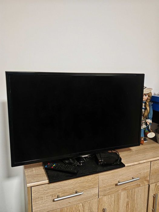 Telewizor Samsung UE32F5300 + dekoder – bardzo dobry stan!