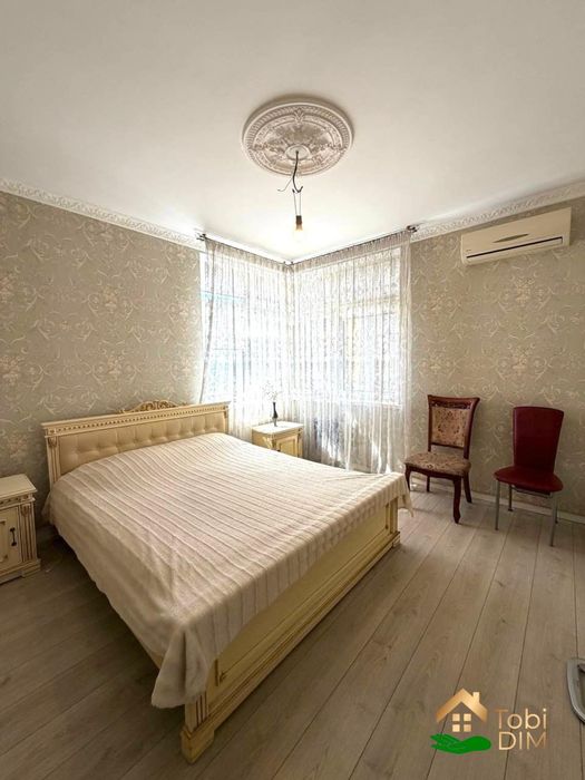 Єлизавети Чавдар,8, Патріотика, Молодіжний квартал, Осокорки, Русової