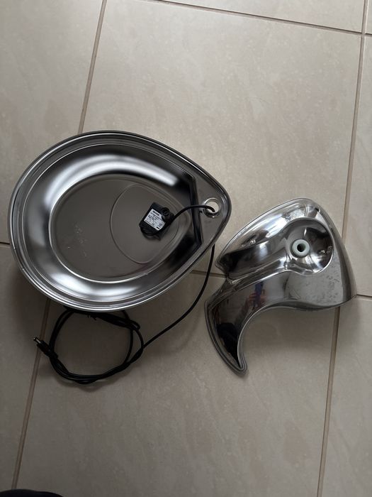 Poidło dla kota ze stali