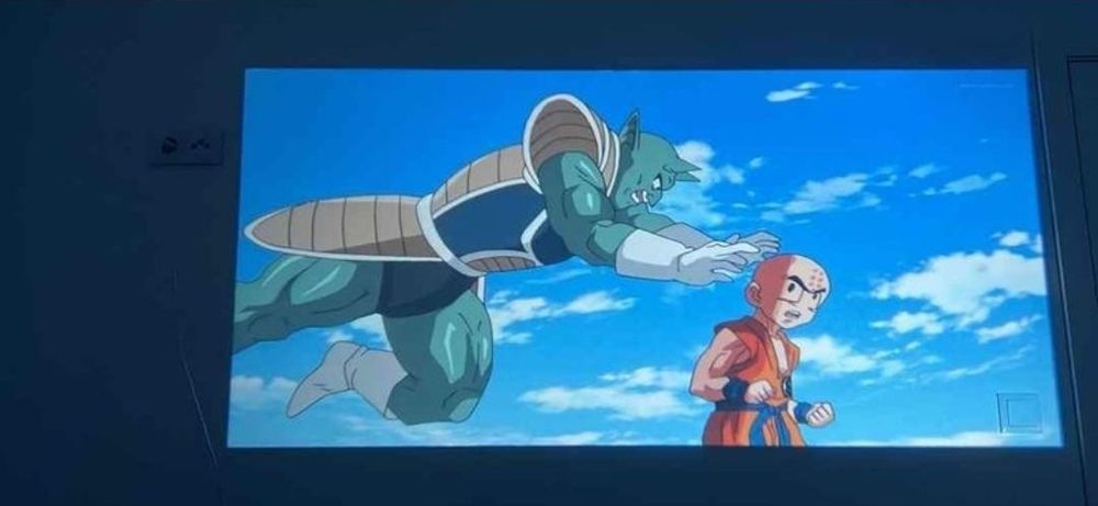 Projetor portátil em tubo - NOVO NA CAIXA EMBALADO