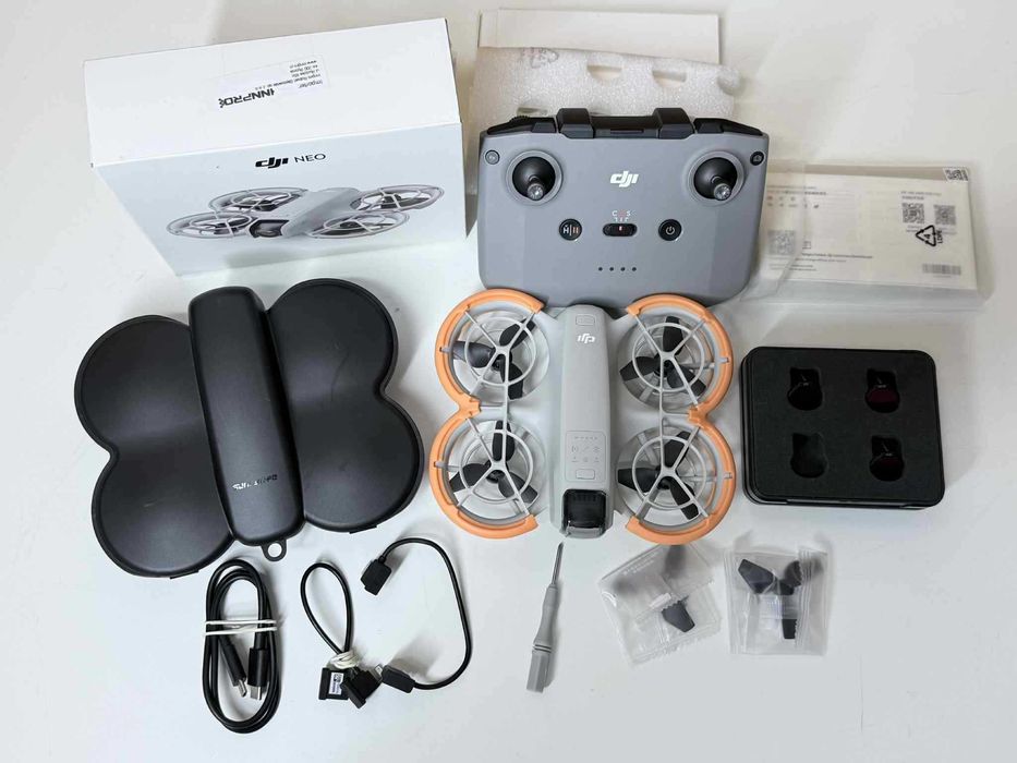 Dron DJI Neo + DJI pilot + 2 baterie + inne dodatki