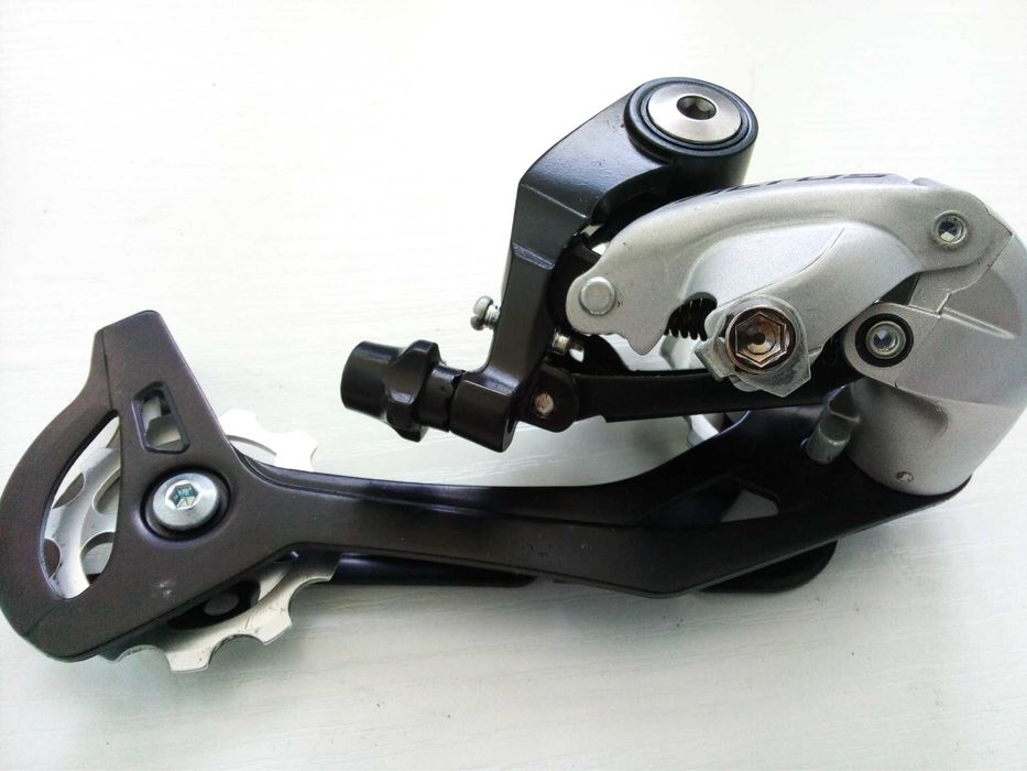 Przerzutka tylna Shimano Altus