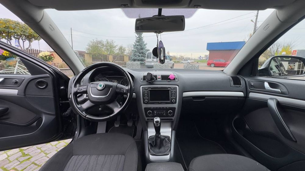 Продам авто SKODA