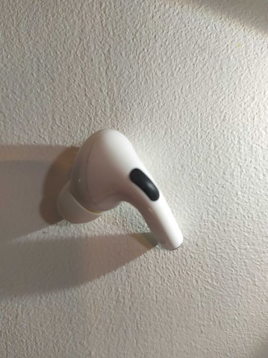 Apple Airpods Pro 1 виробник США як новий зарядний +кейс - ідеал