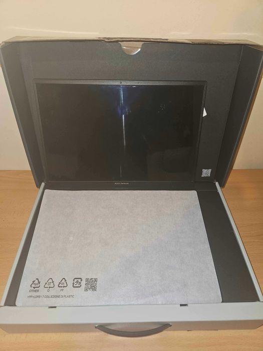 Asus Zenbook 14" i7-1360p 16GB