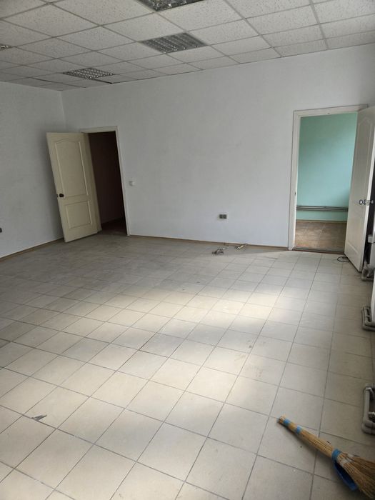 Приміщення під магазин офіс