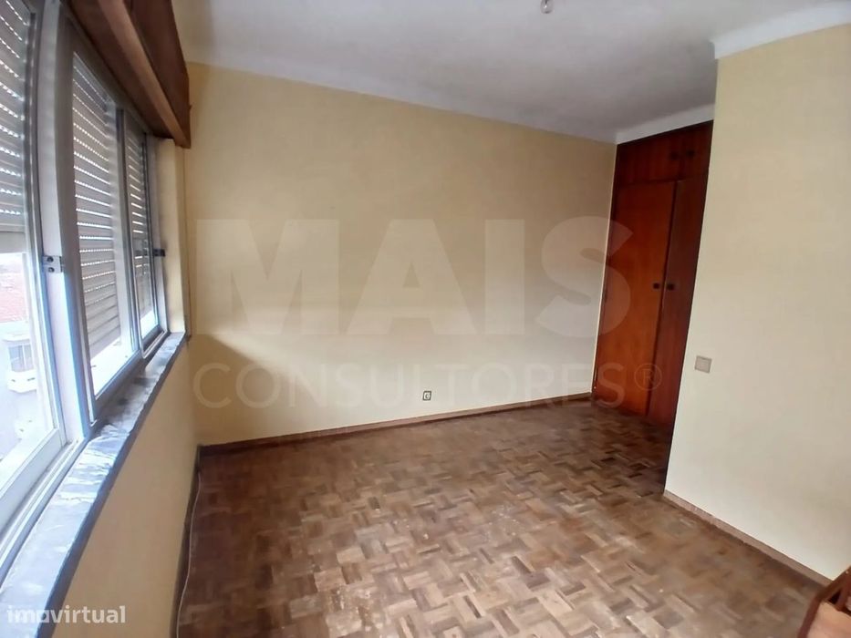Apartamento T3 no centro das Caldas da Rainha com elevador