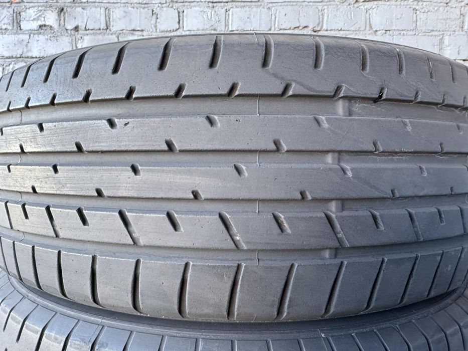 Літні шини Toyo 225/55 R19