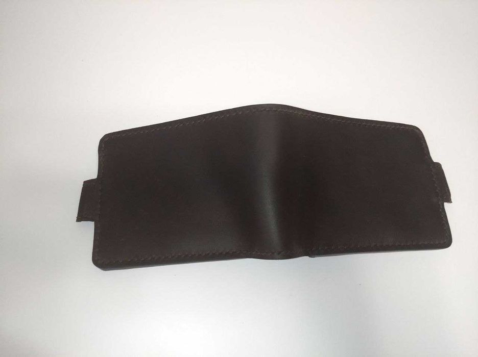 Шкіряний гаманець коричневого кольору