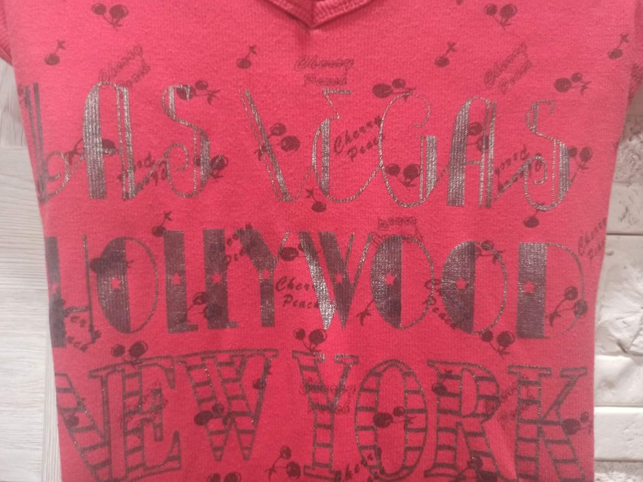 Czerwona koszulka bluzka