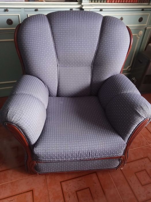 Conjunto sofá cama + poltrona