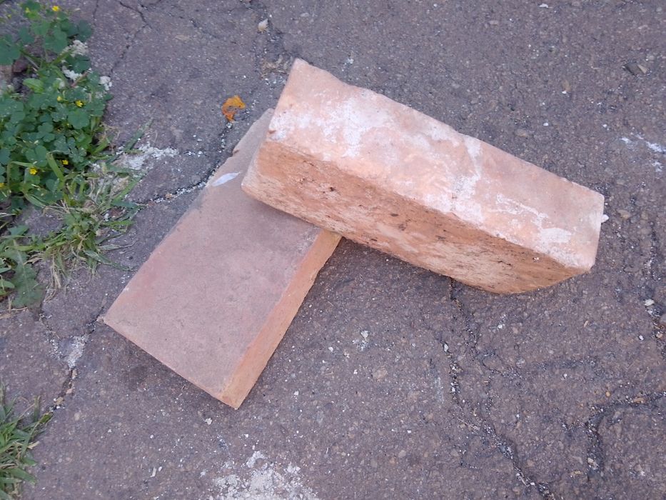 Продам цеглу червону б/у