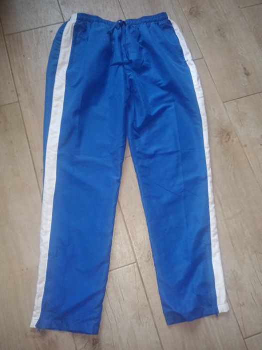 Spodnie dresowe r.L
