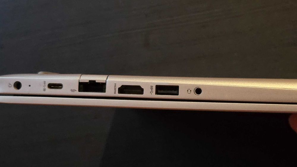 HP ProBook 430 G6 | i7 | 8 GB RAM | SSD 
256 GB | Bardzo dobry stan