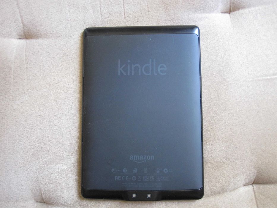 Продам электронную книгу-читалку Amazon Kindle
