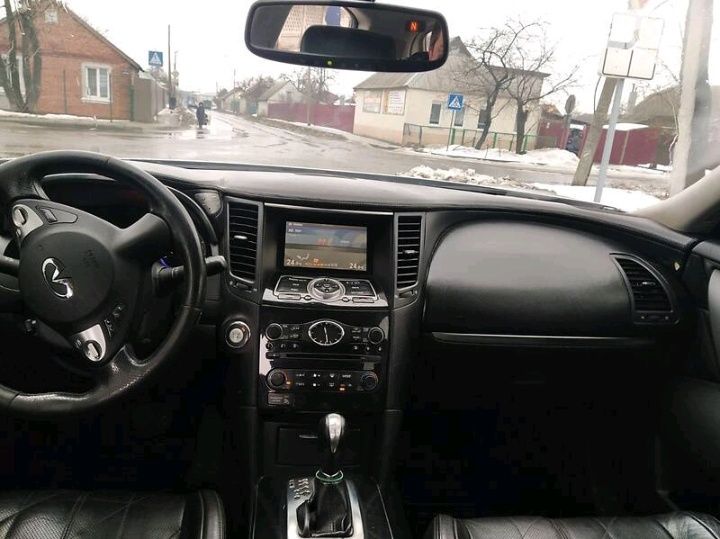 Продам Infiniti fx35
