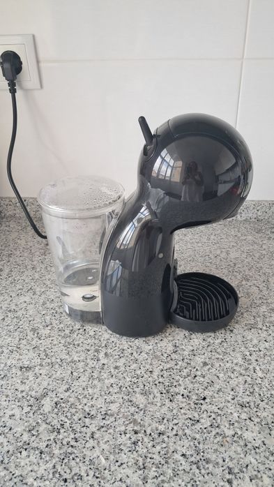Máquina de cafe dolce gusto krups