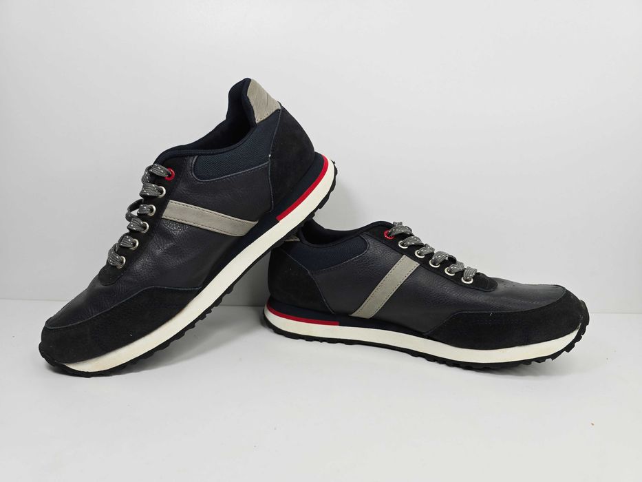 U.S. Polo Assn., model XIRIO001 w kolorze granatowym r. 40 eu