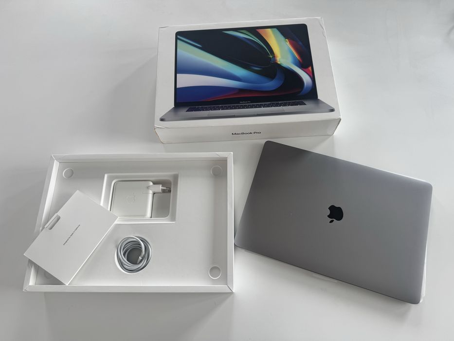 Apple MacBook Pro 16”