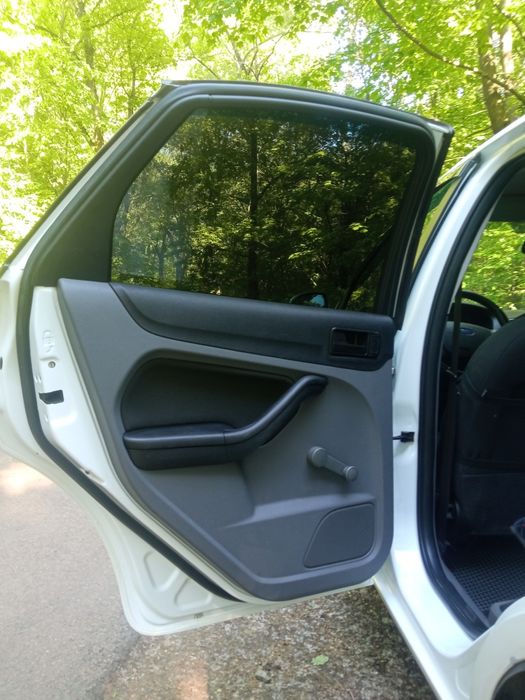 Ford focus 2 res