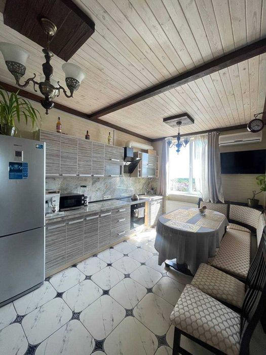 Продам видову 2х кімн.кв. | 65 м² | Меблі, техніка, генератор | Ак.Вільямса