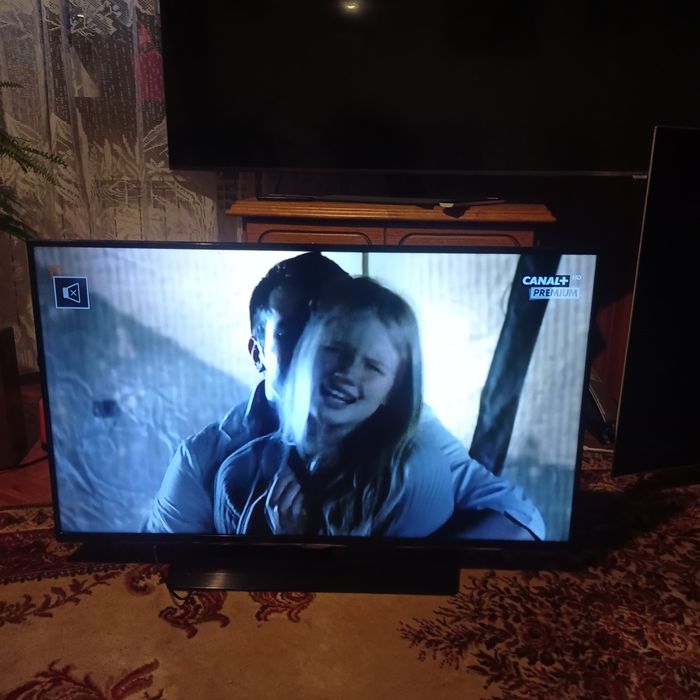 Telewizor 42" Smart firmy Samsung .