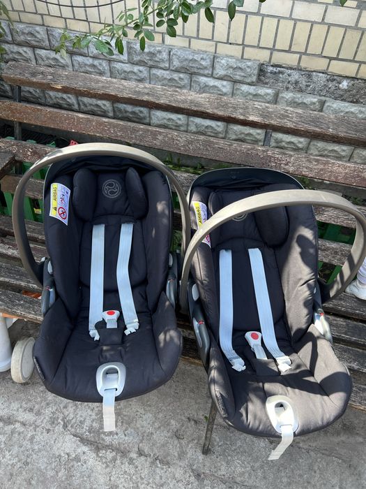 Автокрісло Cybex Cloud Z i-Size чорного кольору (2 шт / двійня )