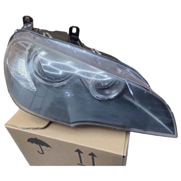 Reflektor prawy halogen BMW X5 E70 7158932 lampa przednia prawa Anglik