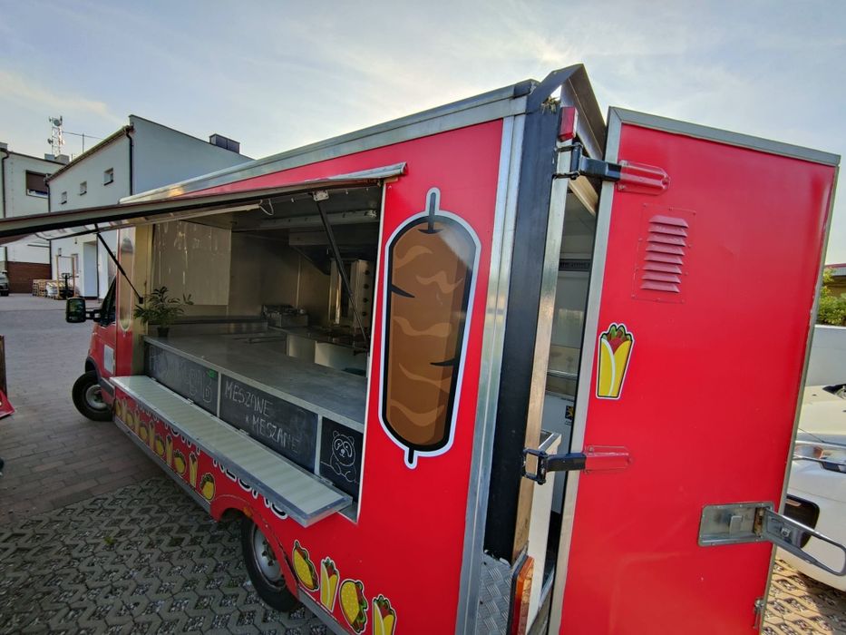 Renault food truck