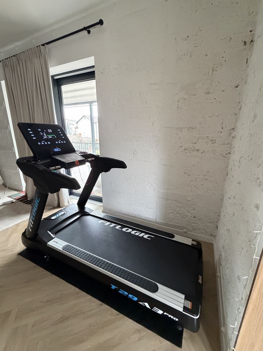 Продам бігову доріжку Fitlogic T29A3 Pro