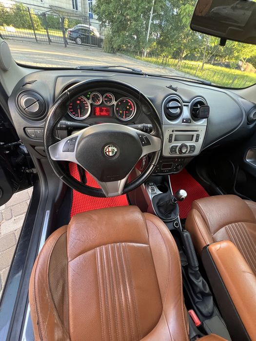 Продам машину Alfa Romeo