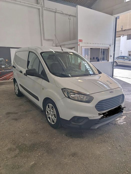 Ford transit courier