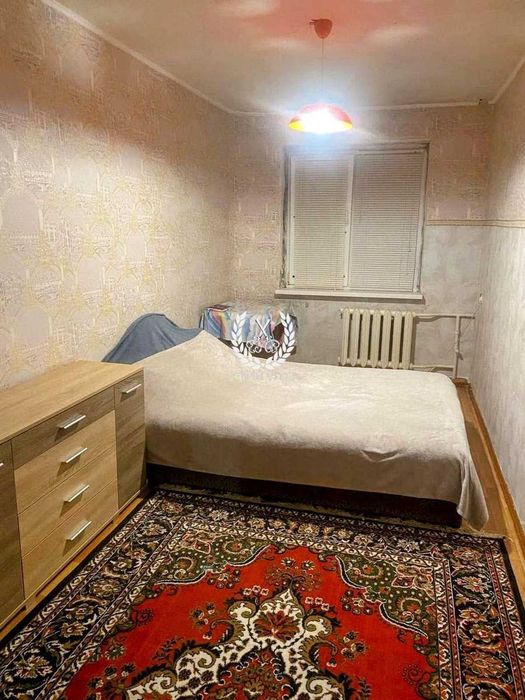 Продам 3- ри кімнатну, Кривий Ріг  (площа В. Великого)