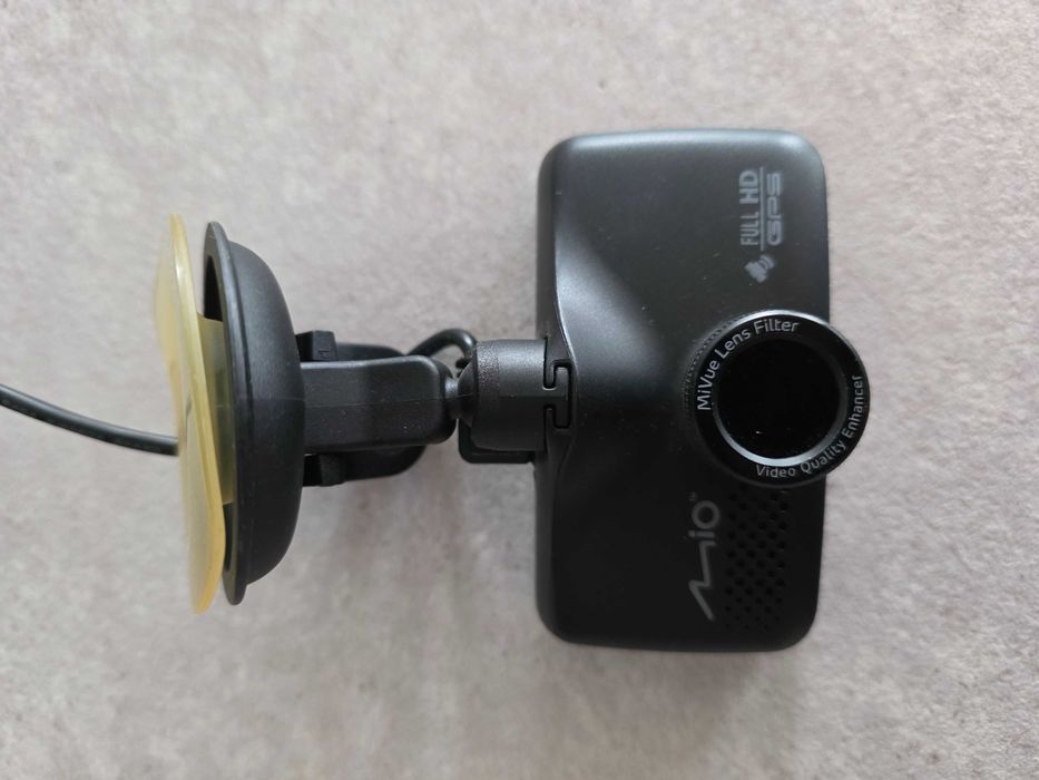 Kamera samochodowa wideorejestrator Mio MiVue 688